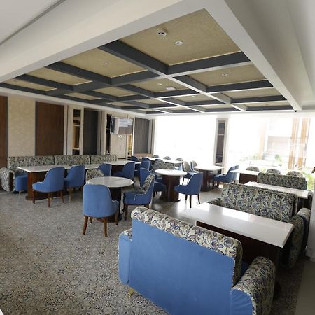 Nirvana Grand Hotel & Resort Gaya Exteriör bild