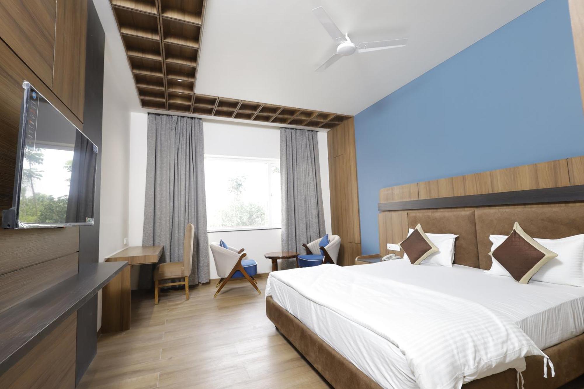 Nirvana Grand Hotel & Resort Gaya Exteriör bild