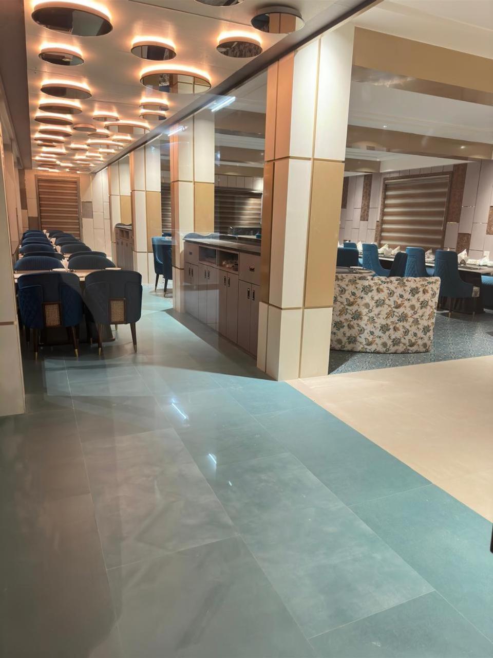 Nirvana Grand Hotel & Resort Gaya Exteriör bild