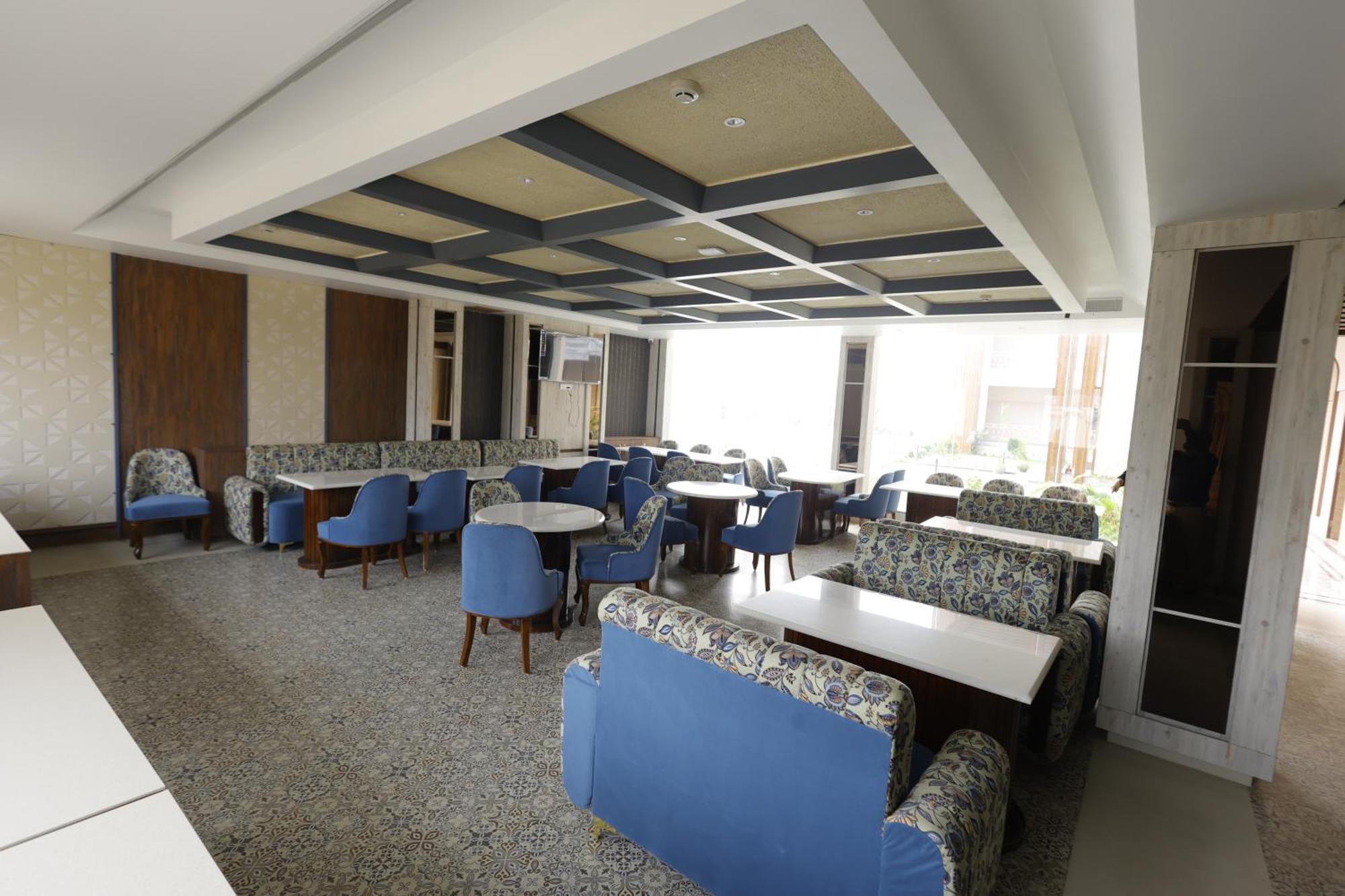 Nirvana Grand Hotel & Resort Gaya Exteriör bild